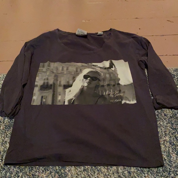 Graphic Tee - Picture 1 of 2